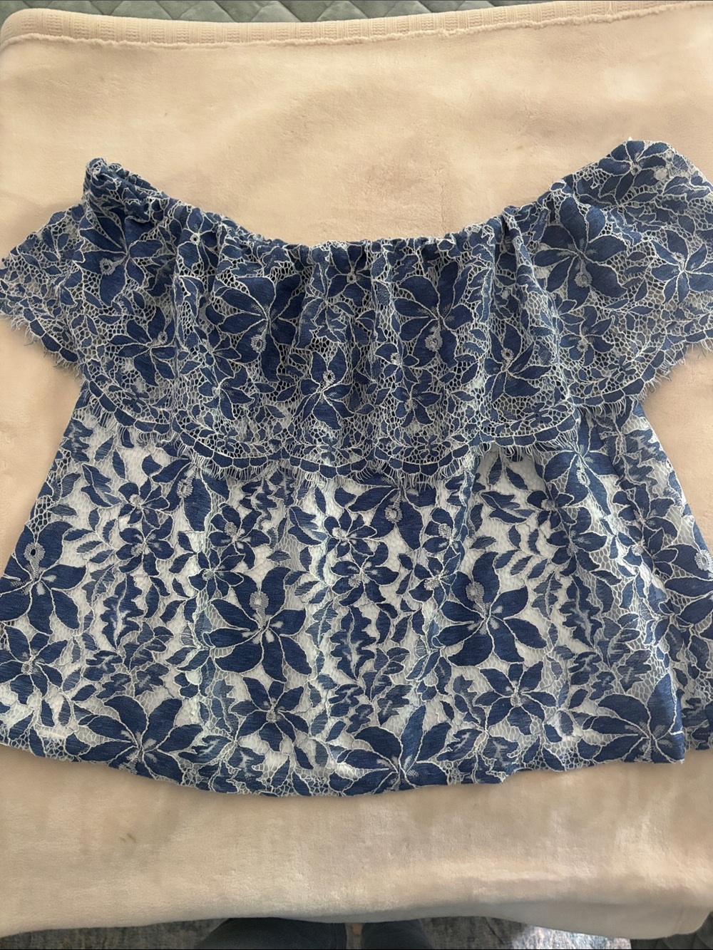 Lace Floral off the shoulder Top in a Navy and White. Brand new without tags